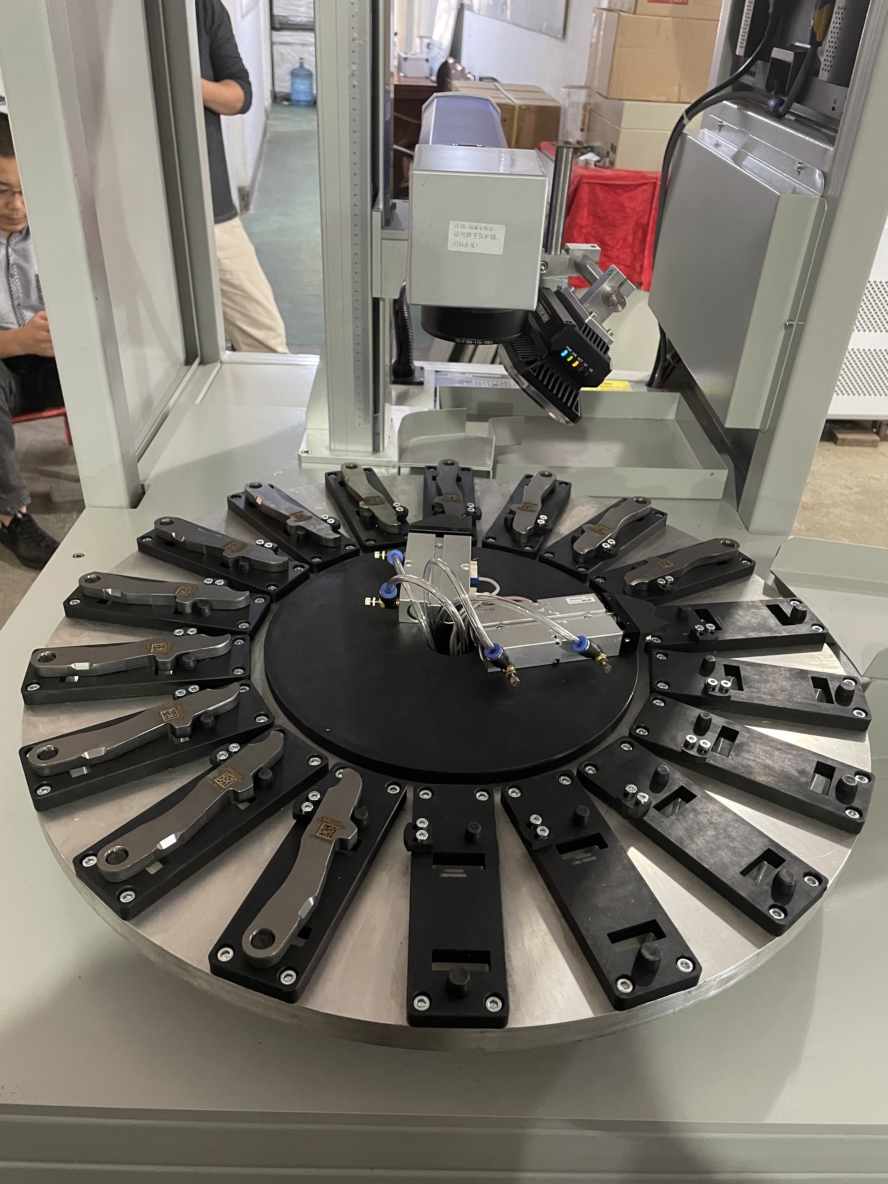 全自動二維碼激光打標(biāo)機